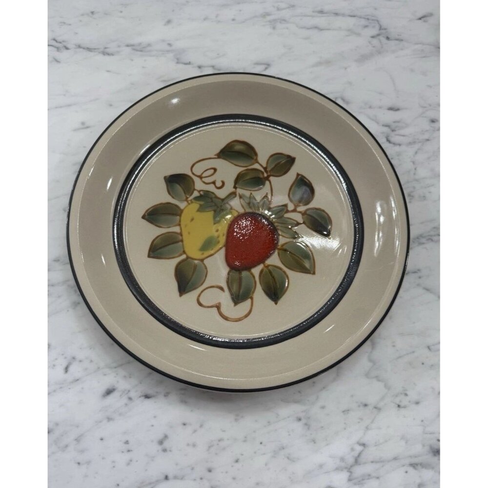 Vintage 70s Sears 4112 Strawberries Freezer to Oven Stonewar 12” Plate